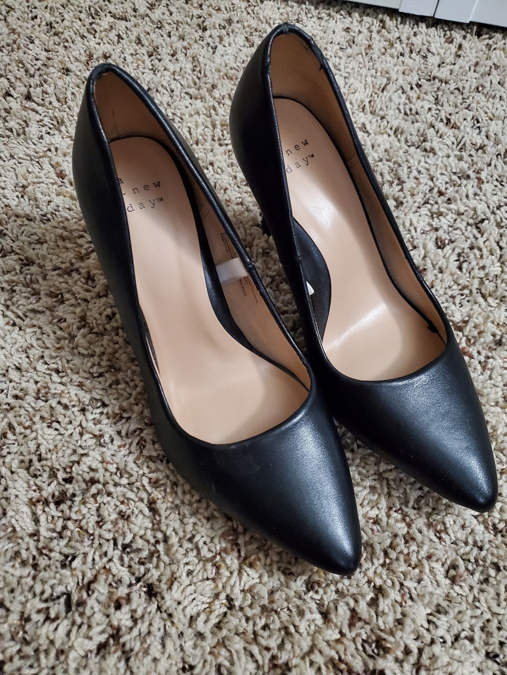 a new day Black Pointed Toe High Heels- Sz 7.5